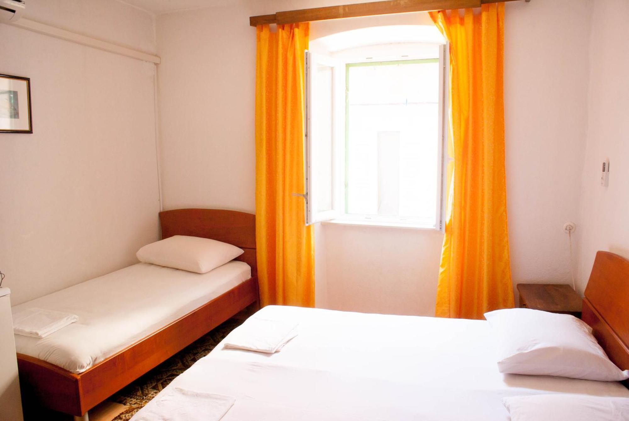 Accommodation Old Town Vitaic กอร์จูลา ห้อง รูปภาพ