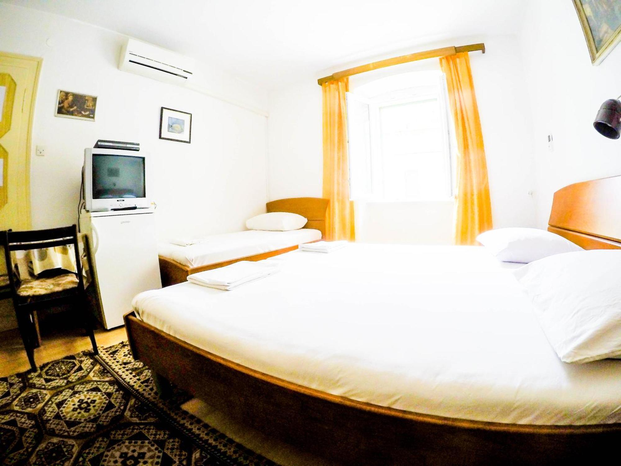 Accommodation Old Town Vitaic กอร์จูลา ห้อง รูปภาพ