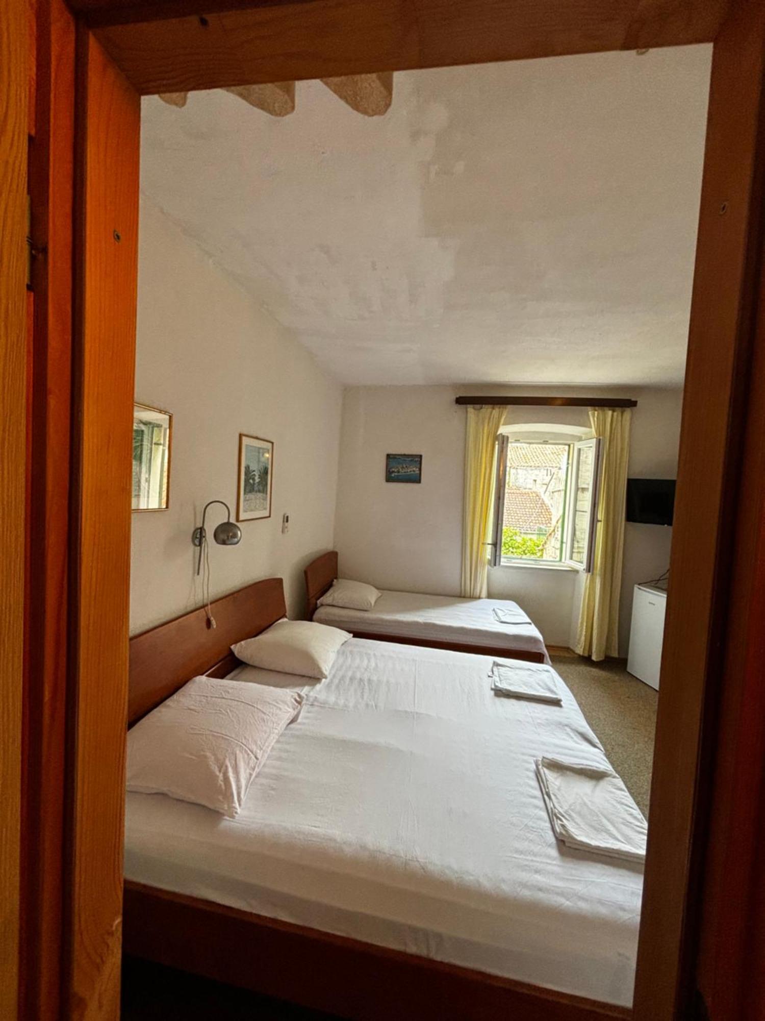 Accommodation Old Town Vitaic กอร์จูลา ภายนอก รูปภาพ