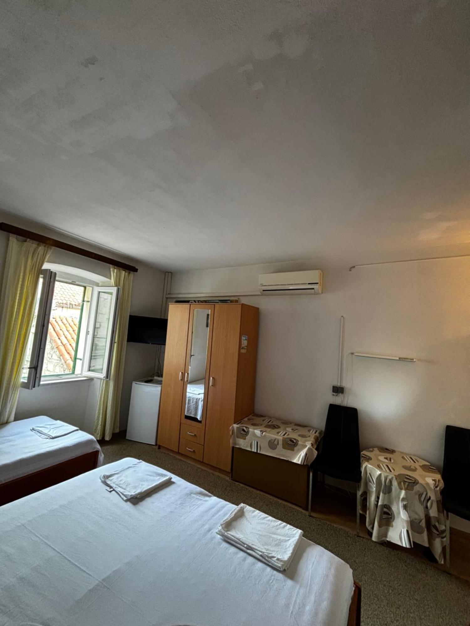 Accommodation Old Town Vitaic กอร์จูลา ภายนอก รูปภาพ