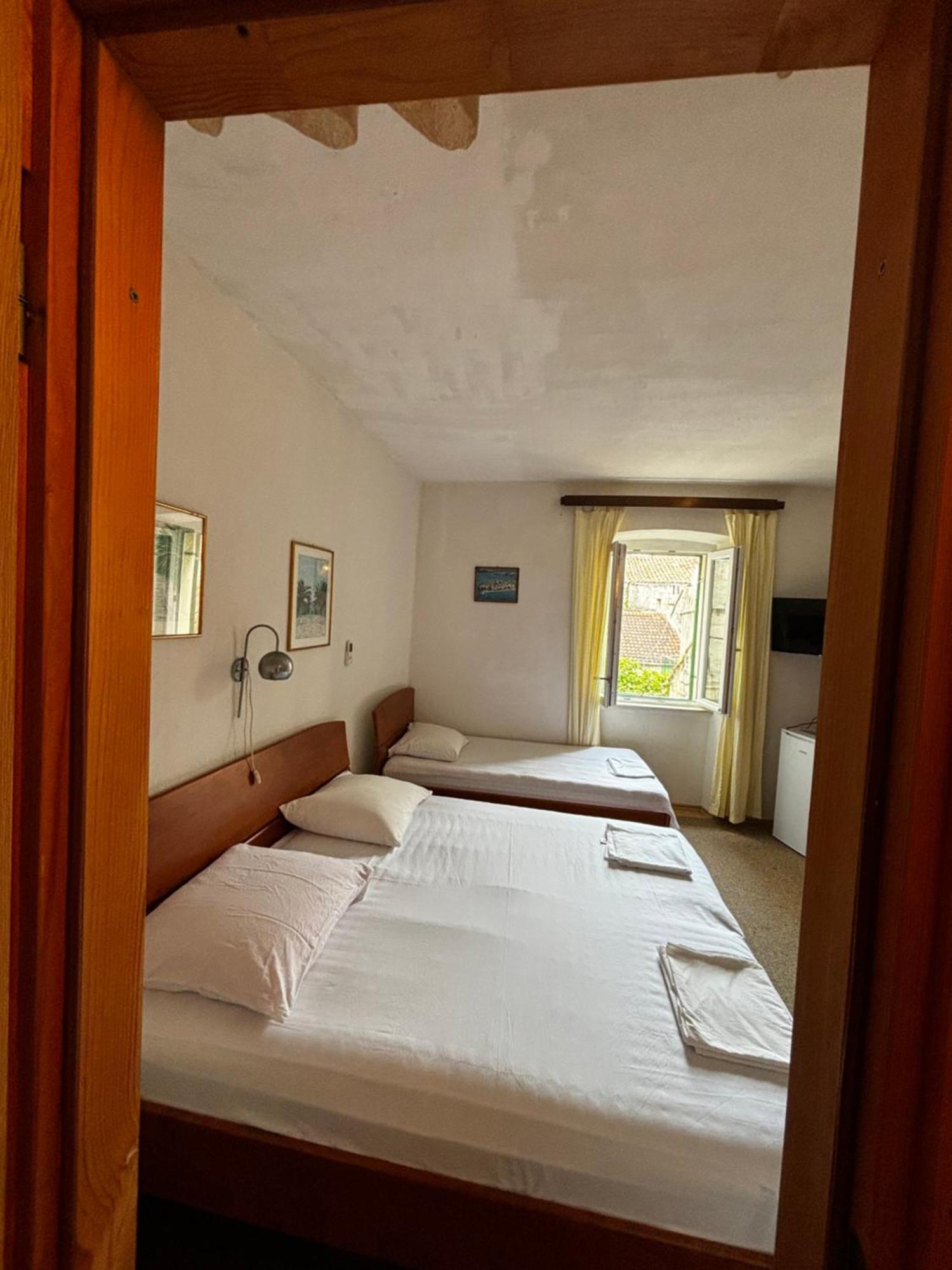 Accommodation Old Town Vitaic กอร์จูลา ภายนอก รูปภาพ