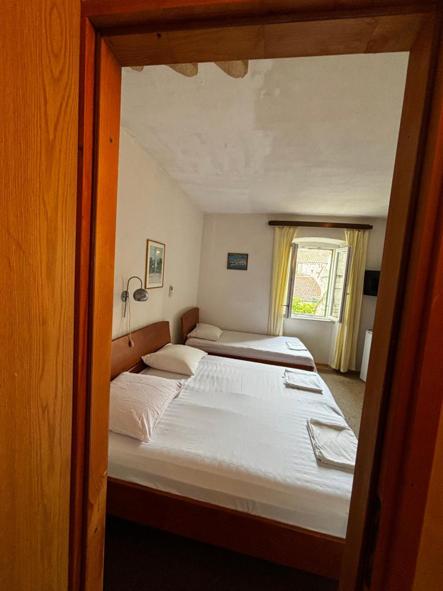 Accommodation Old Town Vitaic กอร์จูลา ภายนอก รูปภาพ