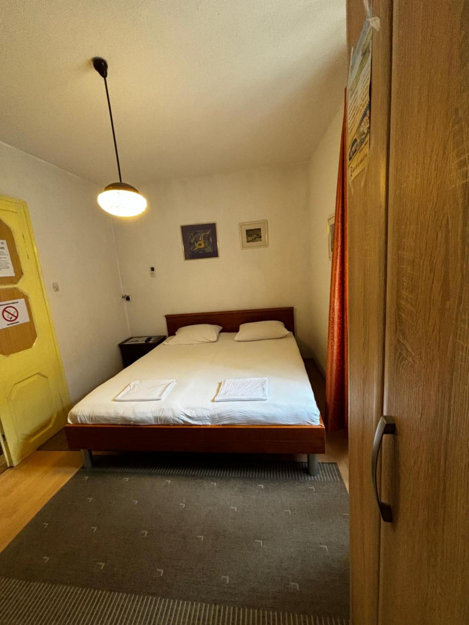 Accommodation Old Town Vitaic กอร์จูลา ภายนอก รูปภาพ